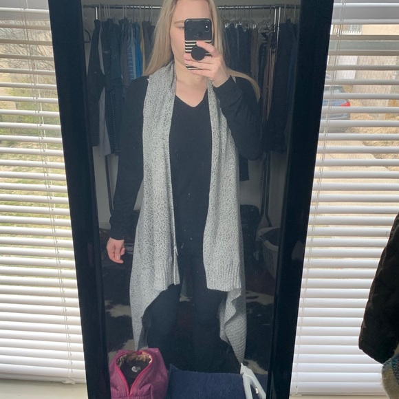 Cozy Gray Knit Vest - Picture 8 of 9